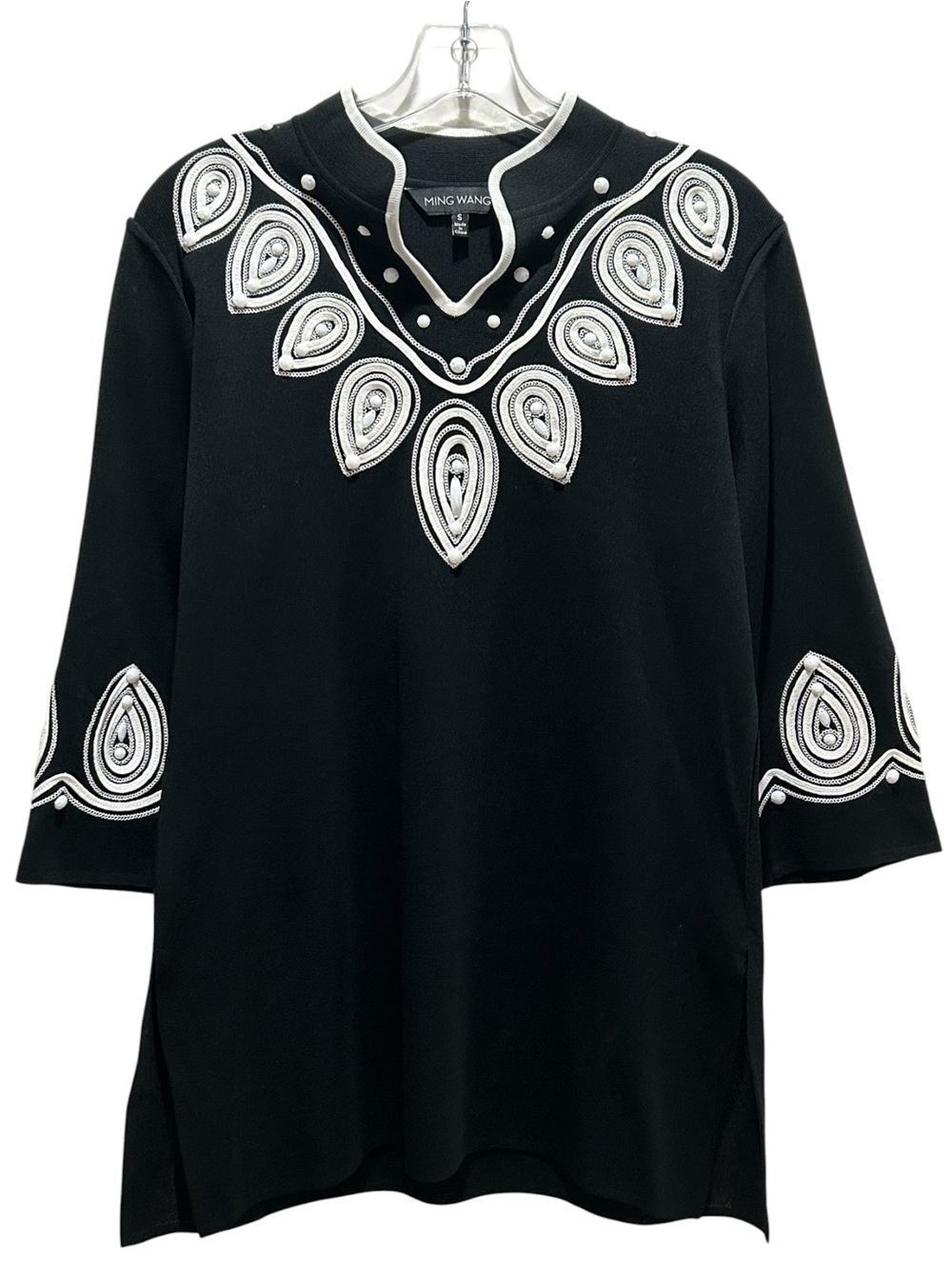 Ming Wang Black & White Long Line Knit Top w/ Beading, Embroidery - Small